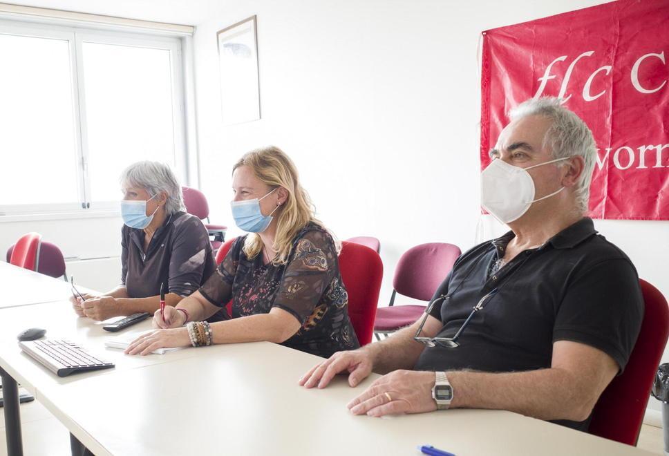 Riforma della scuola a Livorno, la richiesta dei sindacati: «Gli accorpamenti devono slittare» 
