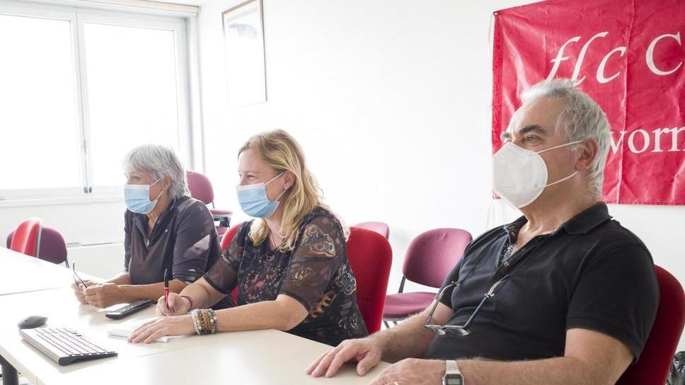 Riforma della scuola a Livorno, la richiesta dei sindacati: «Gli accorpamenti devono slittare»