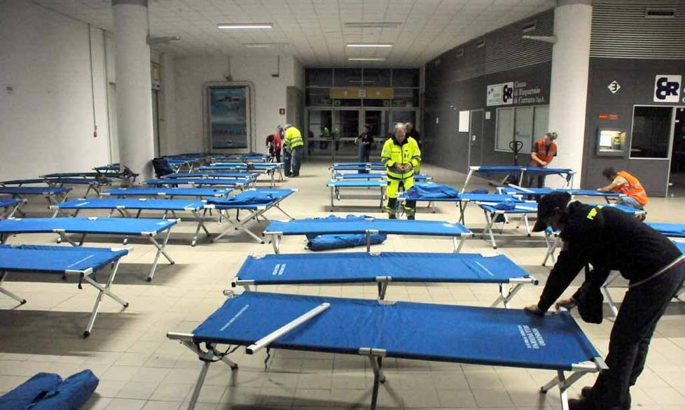 Incubo maltempo, CarraraFiere torna punto di accoglienza: come per l'alluvione del 2014