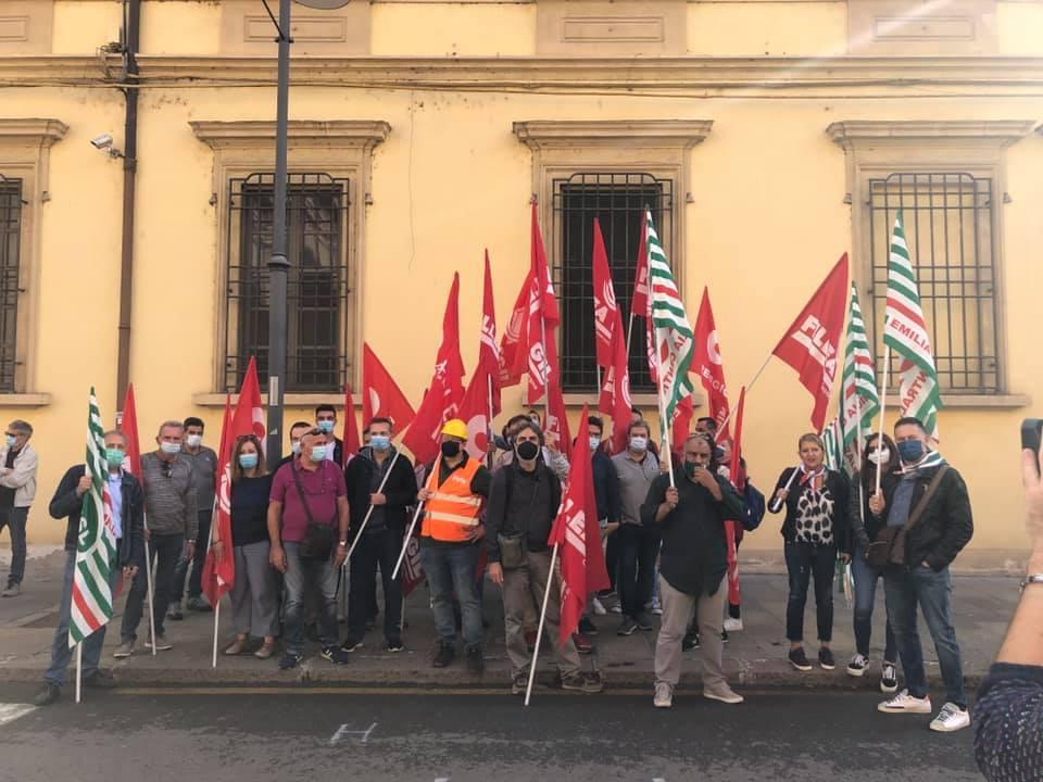 Morti sul lavoro a Reggio Emilia, il grido della Cgil: «Basta sacrifici umani»