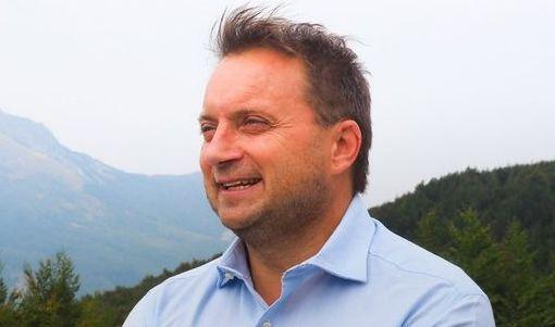 A Ventasso vince il maestro di sci Bargiacchi dietro per soli tredici voti 