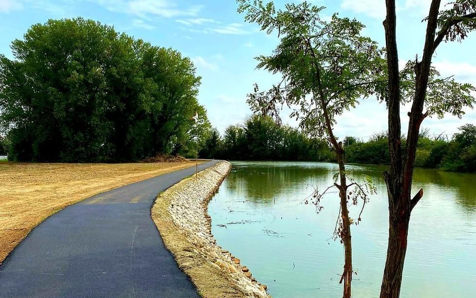 La pista ciclopedonale avanza