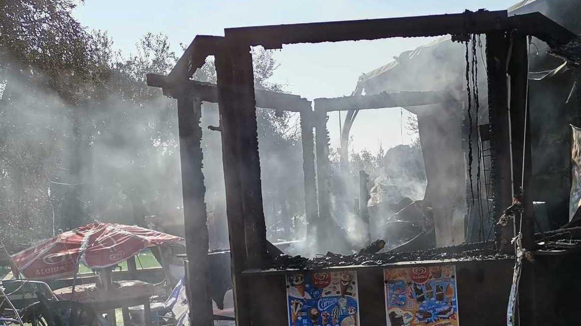 Incendio alle Bombarde distrutto “Il Granchietto”