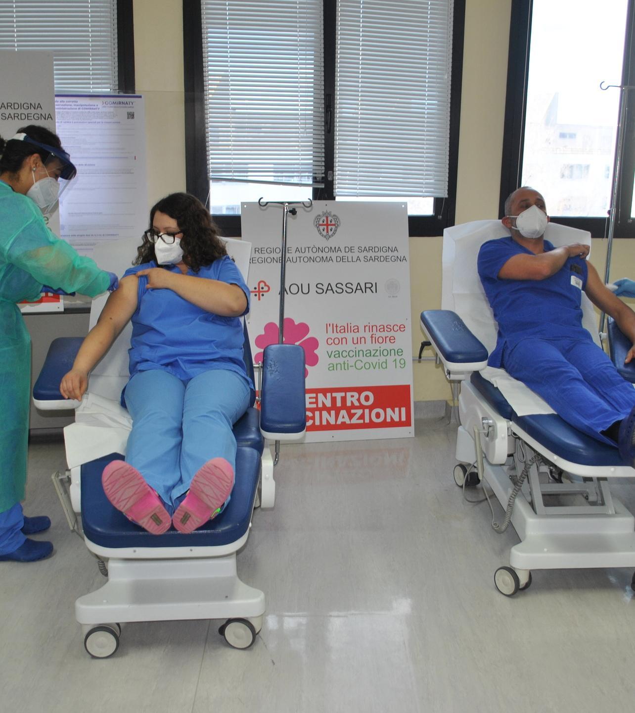 Sanitari vaccinati e coperti anche dopo sette mesi