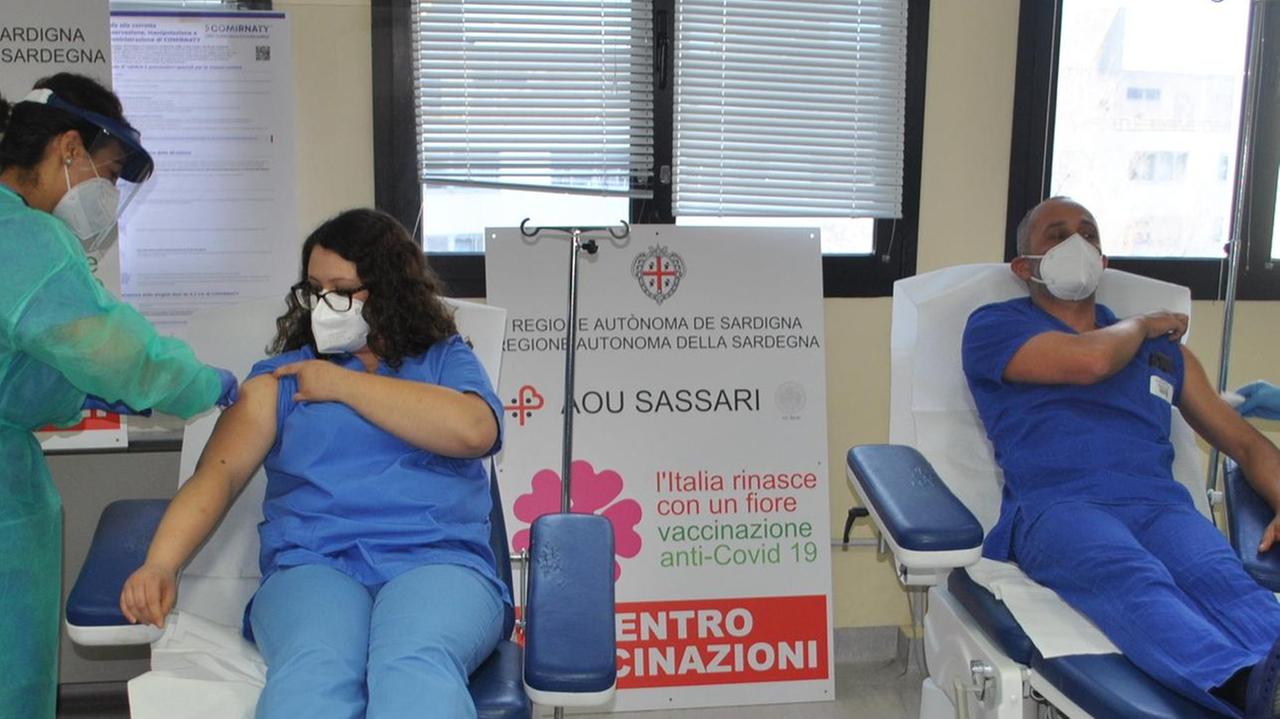 Sanitari vaccinati e coperti anche dopo sette mesi