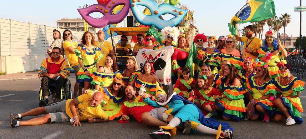 Quella carretta a due volti e il vero spirito della festa 