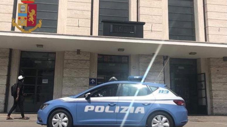 Reggio Emilia, controlli in zona stazione: espulso un ex "residente" delle Reggiane