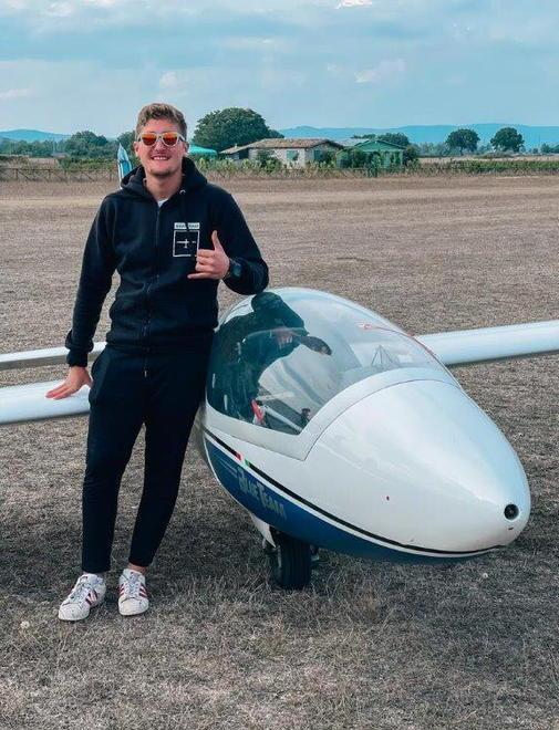 Giacomo Di Napoli campione italiano di acrobazia in aliante 