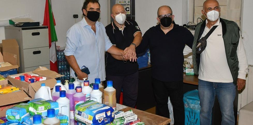 Prodotti per l’igiene ai profughi afghani coi soldi delle offerte 