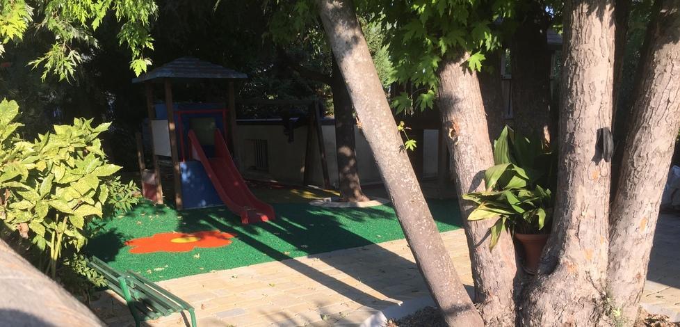 Un “nuovo” cortile per la scuola di Ponte a Elsa 