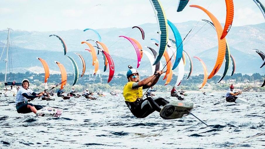 I campioni del kite foil si sfidano a Cagliari 