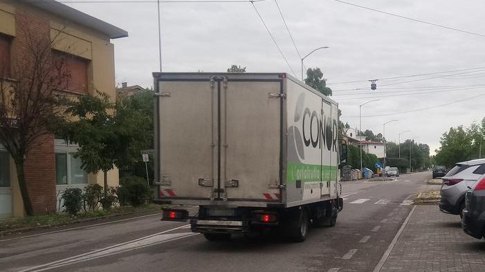 Modena. Sicurezza, luci e camion La Sacca adesso è stanca: partita una petizione