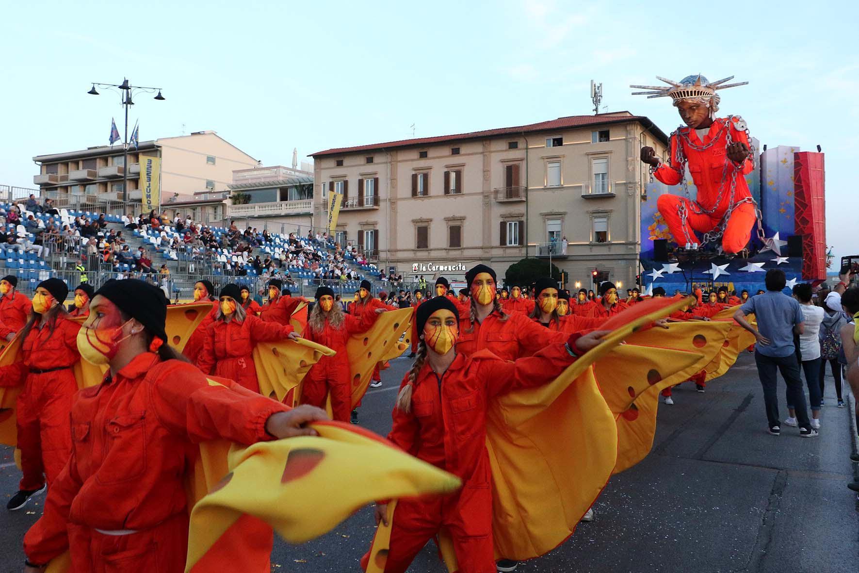 Carnevale di Viareggio: domenica le premiazioni. L’Ondina d’oro a Chiara Boni 