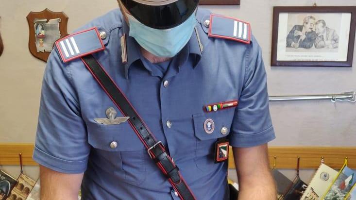Sorpreso nell'area golenale con droga e bilancino, 18enne denunciato