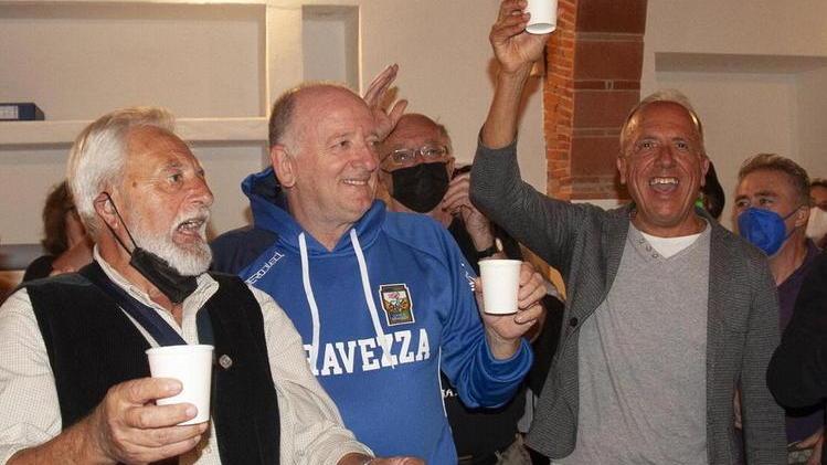 Lorenzo Alessandrini al centro con Adamo Bernardi a destra