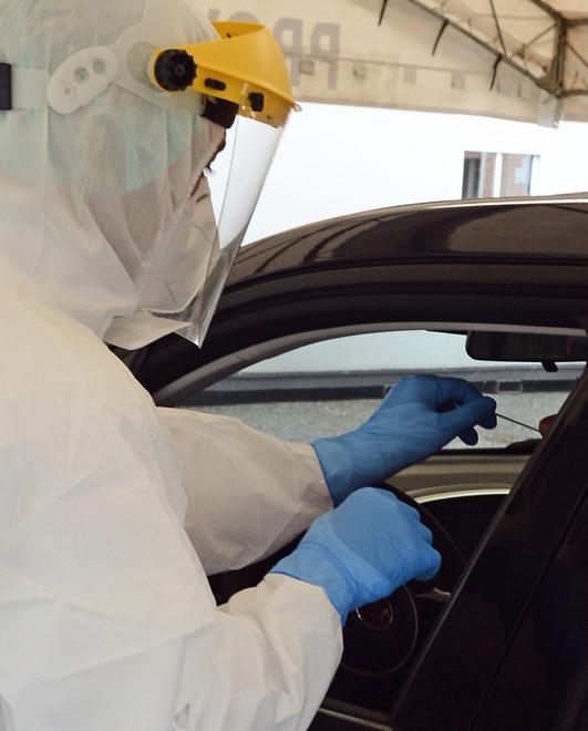 Modena. Tamponi in ritardo, una classe fermata per sei giorni 