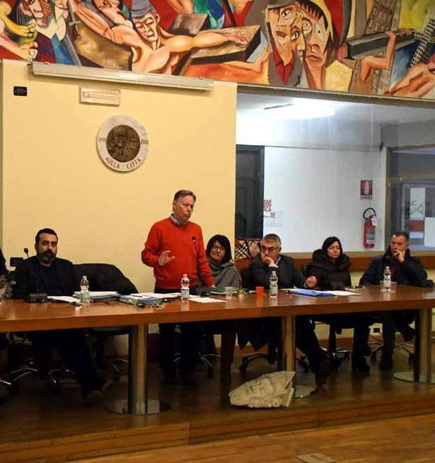 Caro bollette, 300 euro di aiuti a chi non ce la fa 