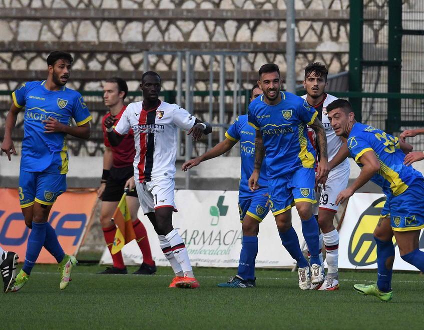 La Carrarese cerca sul campo di Imola la prima vittoria in campo esterno 