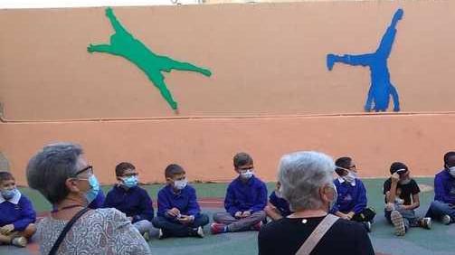 Una giornata a scuola insieme a nonni e nonne Tra giochi e “interviste”