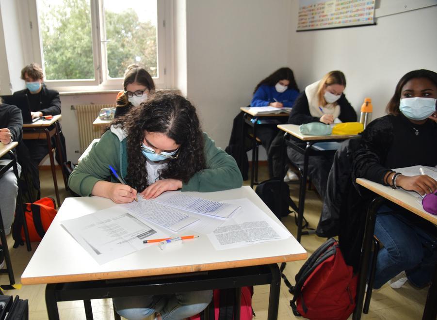 Isolati 19 studenti In provincia 10 classi sono in quarantena