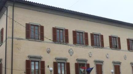Una giunta con tre donne e due uomini Casamenti e la prevalenza del “rosa”