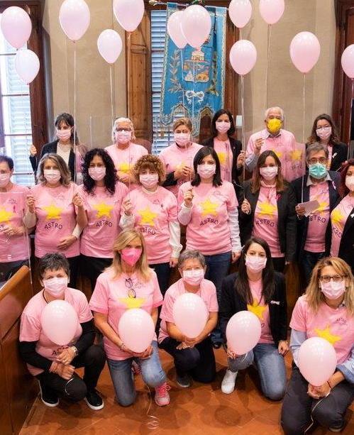 Ottobre diventa rosa contro il cancro al seno 