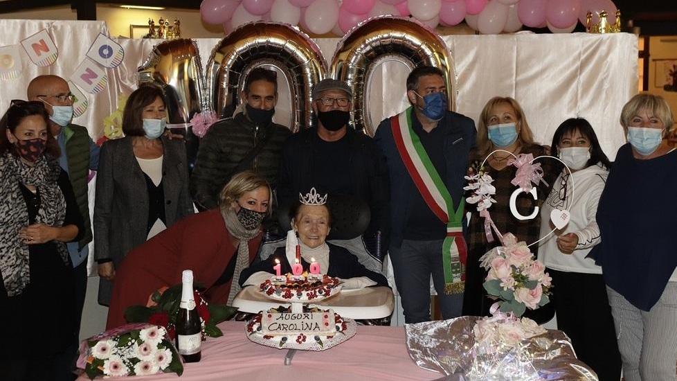Grande festa a Casa Cervi per i 100 anni di Carolina