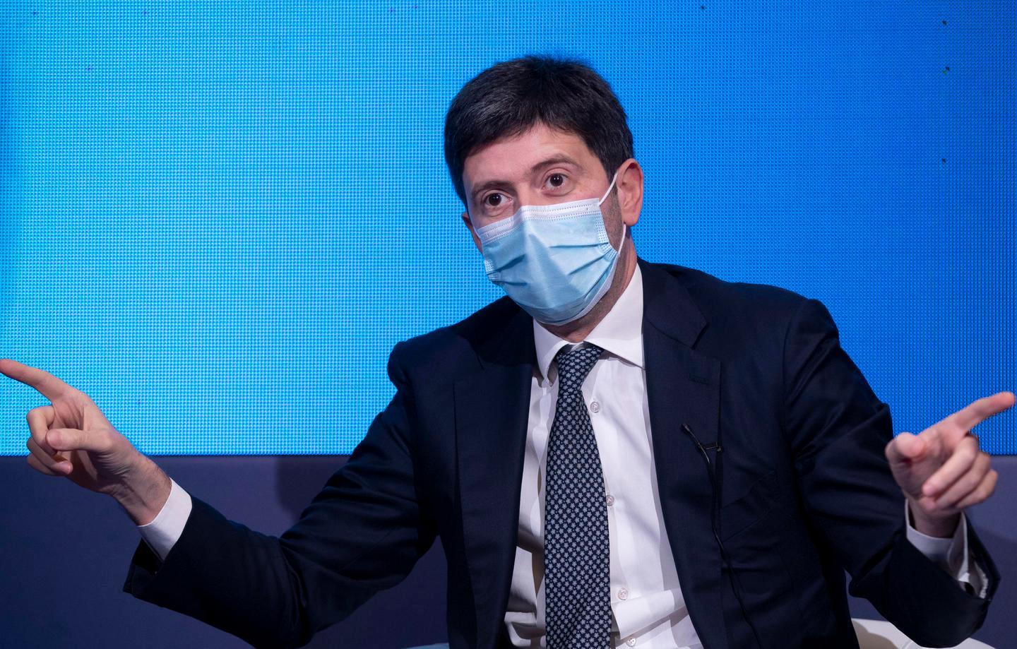 Speranza: la sfida al Covid si vince sul territorio 