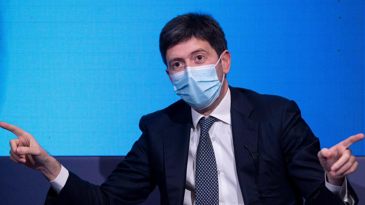 Speranza: la sfida al Covid si vince sul territorio