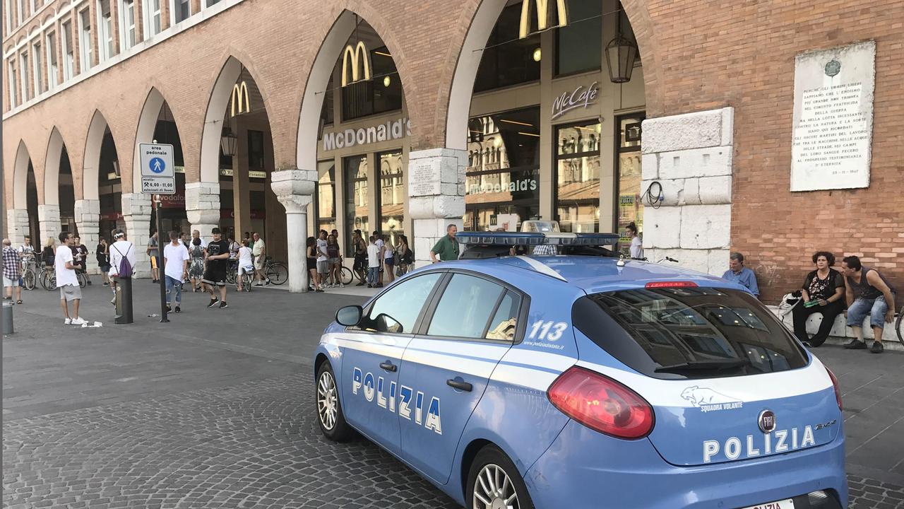 Urla, ingiurie e comportamento non educato. Ragazzini finiscono nei guai