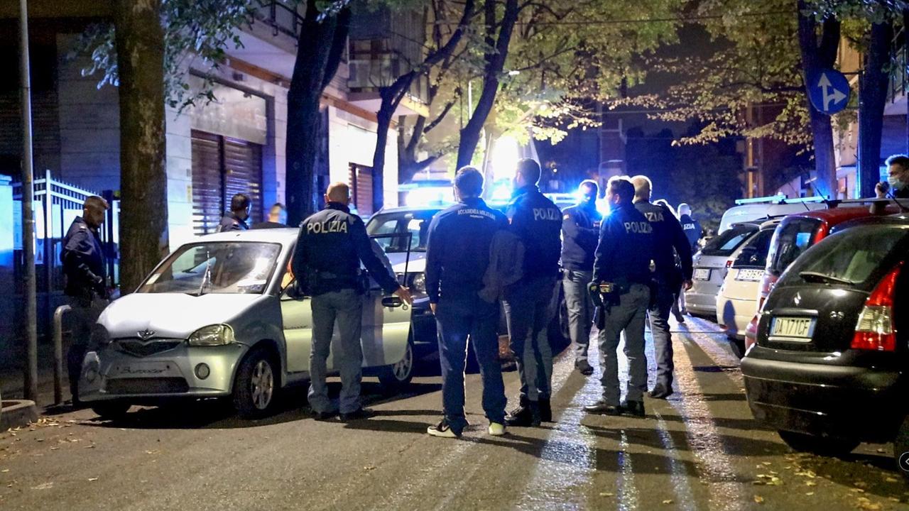 Modena: danneggia le auto in sosta in zona Musicisti, duemila euro di multa