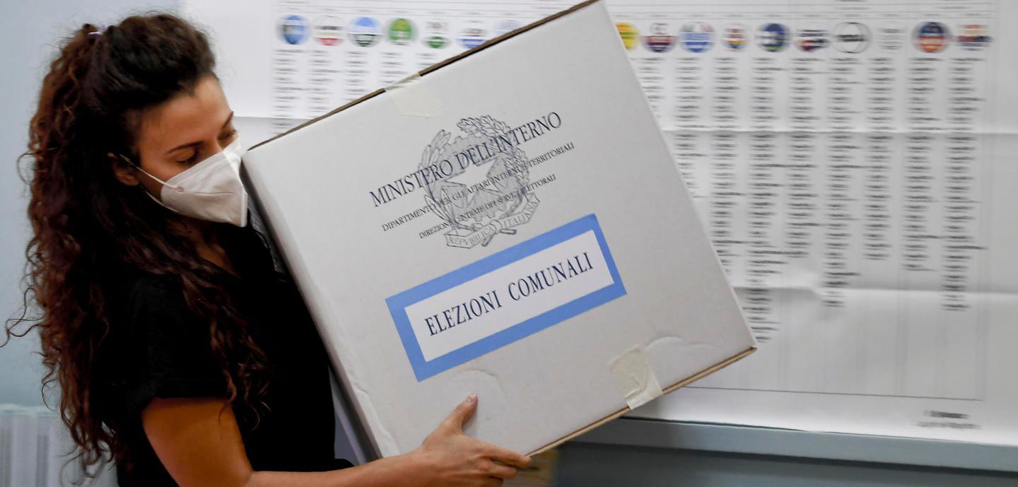 La Sardegna al voto: urne aperte in 98 comuni, a Olbia la sfida più attesa 