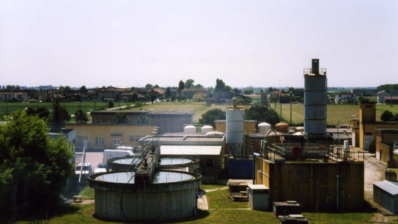 Guasto alla torre idrica: cortili allagati