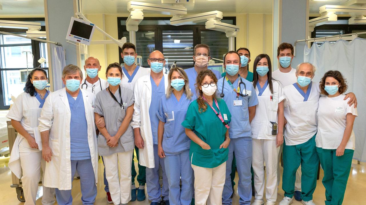 L'equipe di Rianimazione dell'ospedale Santa Maria Nuova di Reggio Emilia