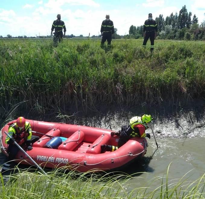 Saman: sacchi in un canale, test sui resti 
