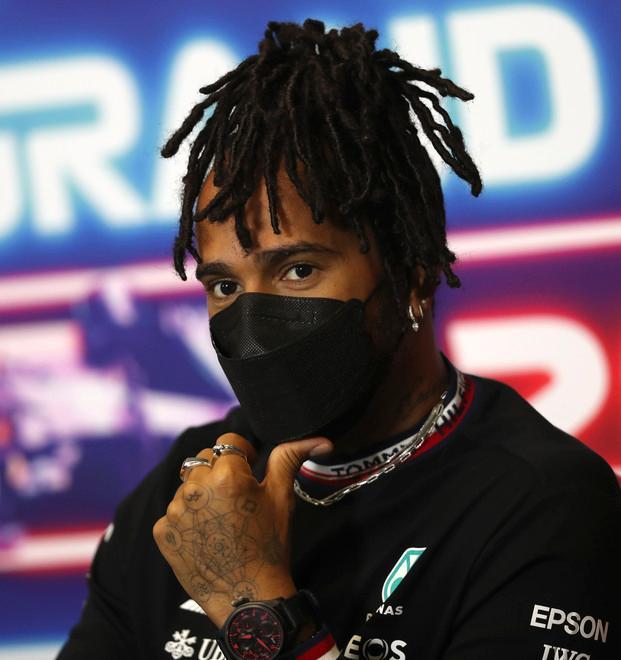 Il motore nuovo costa Hamilton retrocesso di dieci posizioni 