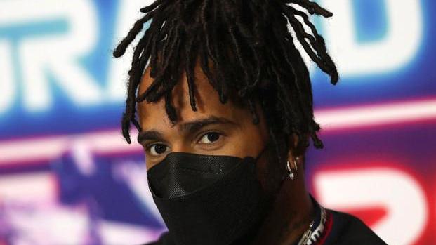 Il motore nuovo costa Hamilton retrocesso di dieci posizioni