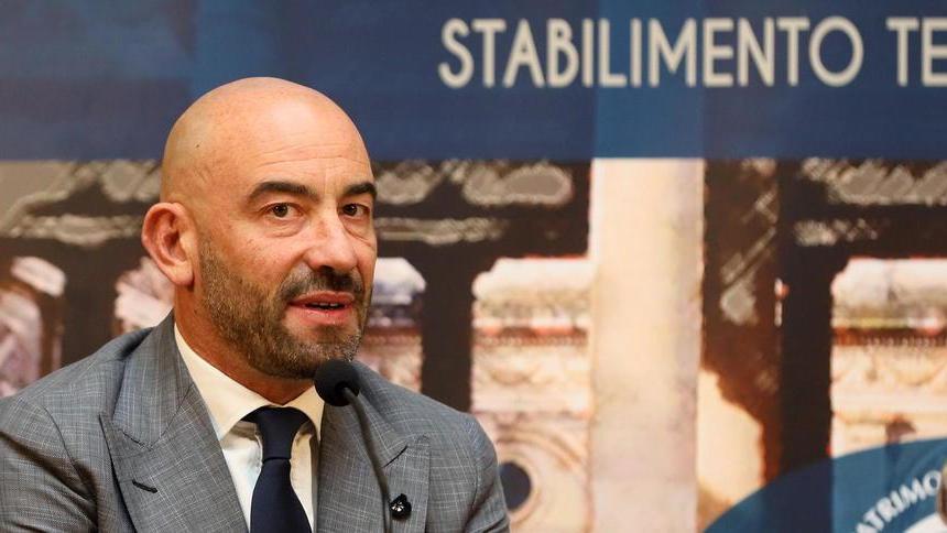 Il virologo Bassetti e la lunga lotta contro il Covid