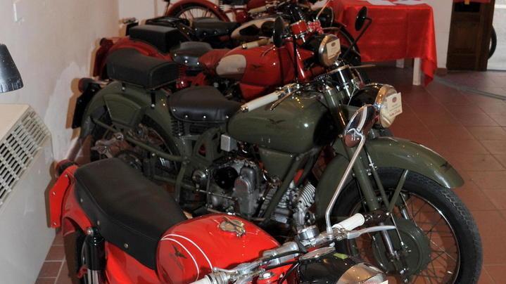Moto Guzzi ha compiuto cento anni Una mostra tra nostalgia e tecnica