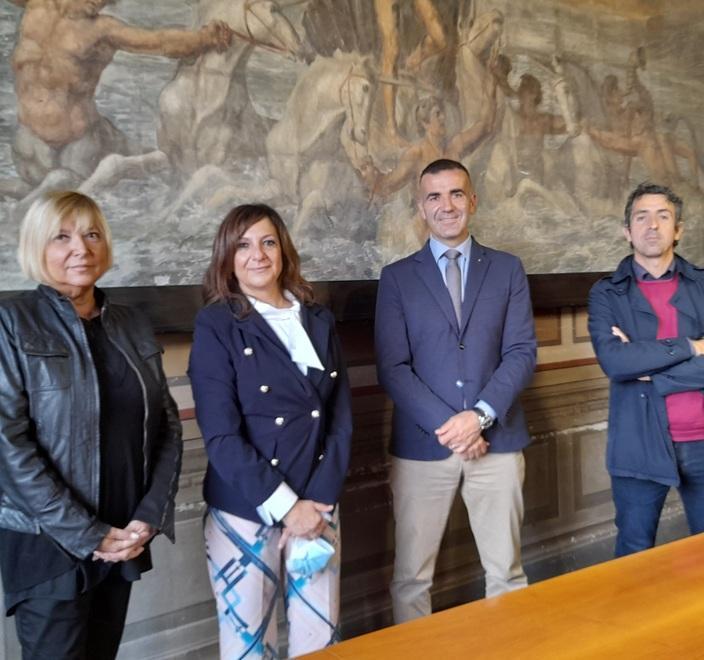 «Un presidio della municipale in piazza Duomo per i turisti»