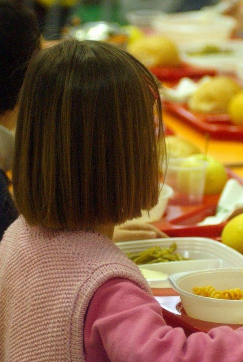 Mensa scuole, rientra un gruppo di ritardatari