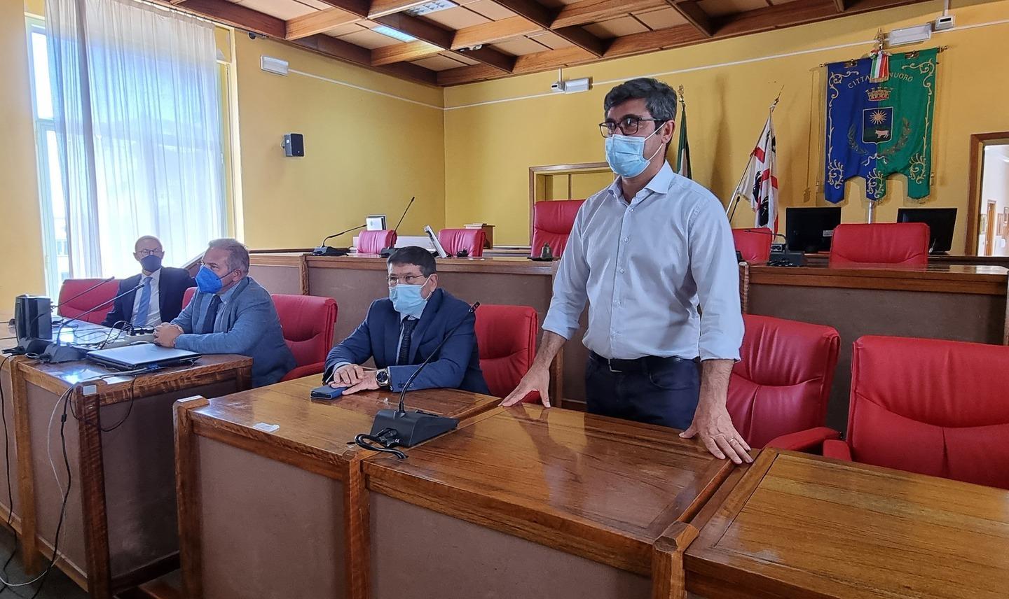Un minuto di silenzio in ricordo dell’ex vice sindaco Coronas