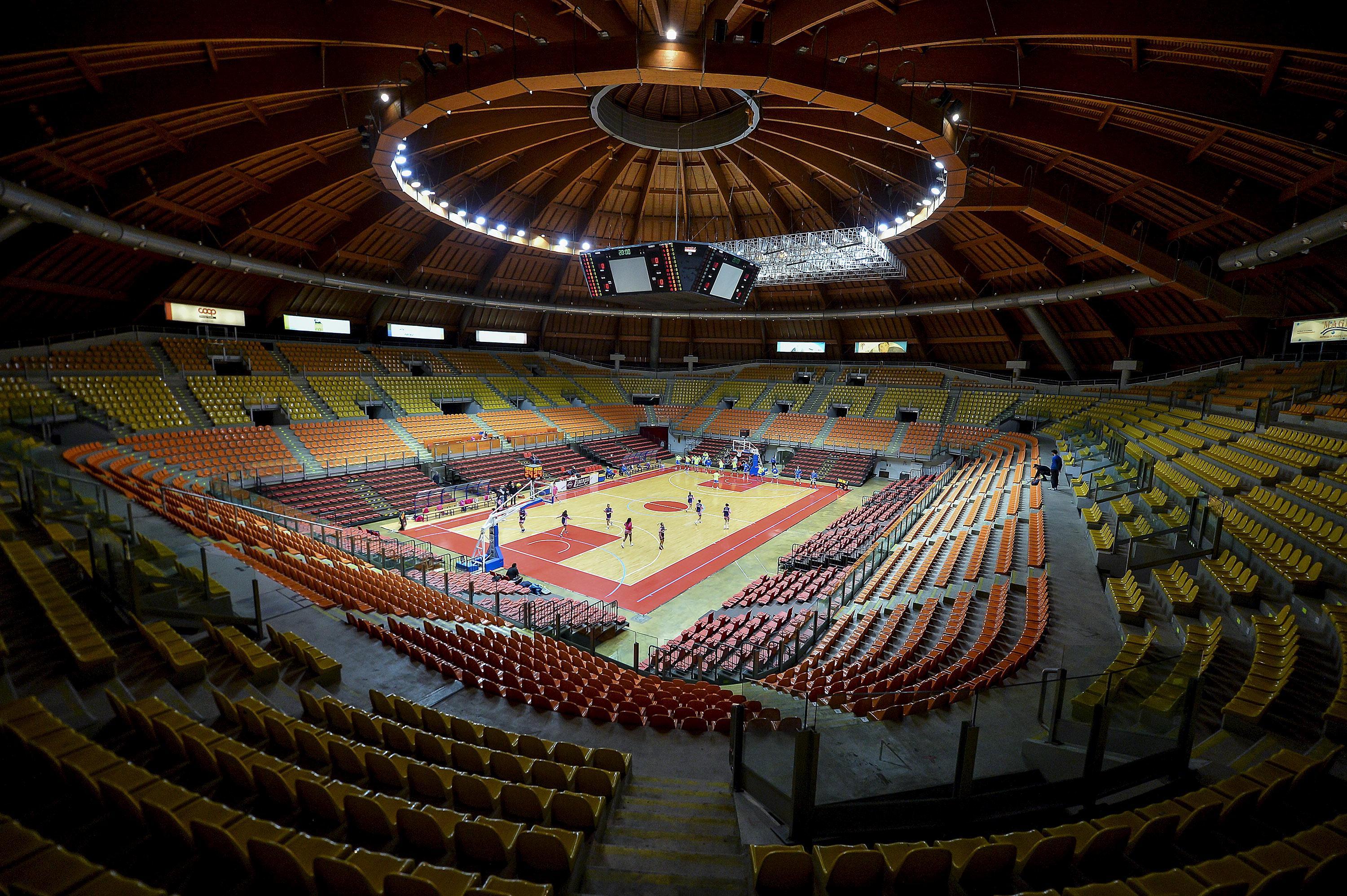 Il Palasport di via Allende