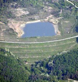 Una veduta aerea del bacino di Gello