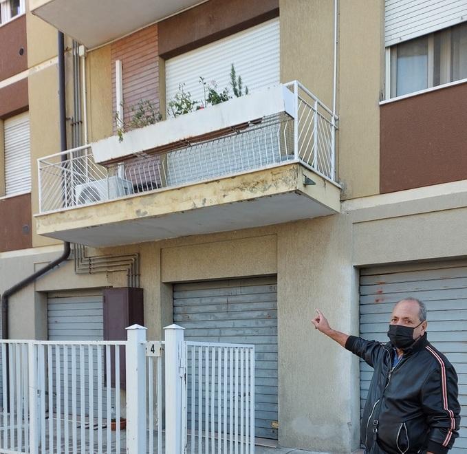 Sassuolo, fumo invade la cucina, salvata dal vicino 