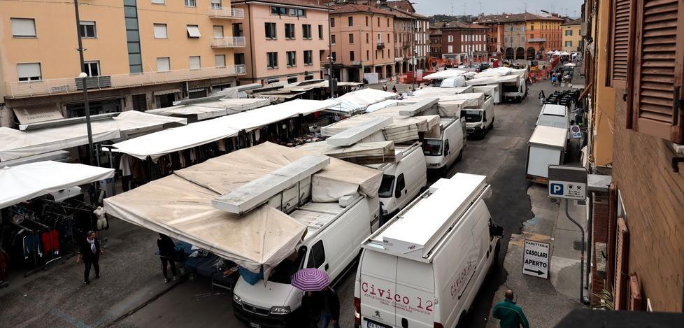 Il mercato in piazza «Il ritorno è positivo ma i disagi esistono» 