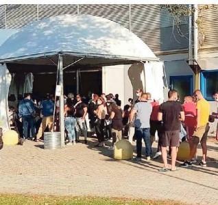 Pneumatici bucati ai sanitari Alta tensione a Mirandola 