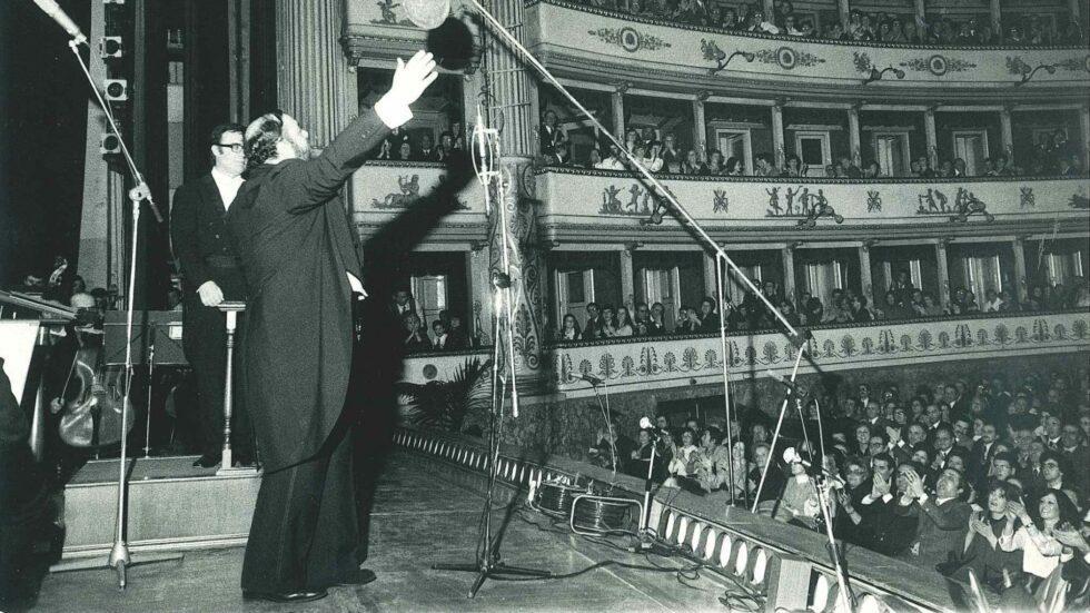 Buon Compleanno Luciano tra giovani voci e le sue ricette 