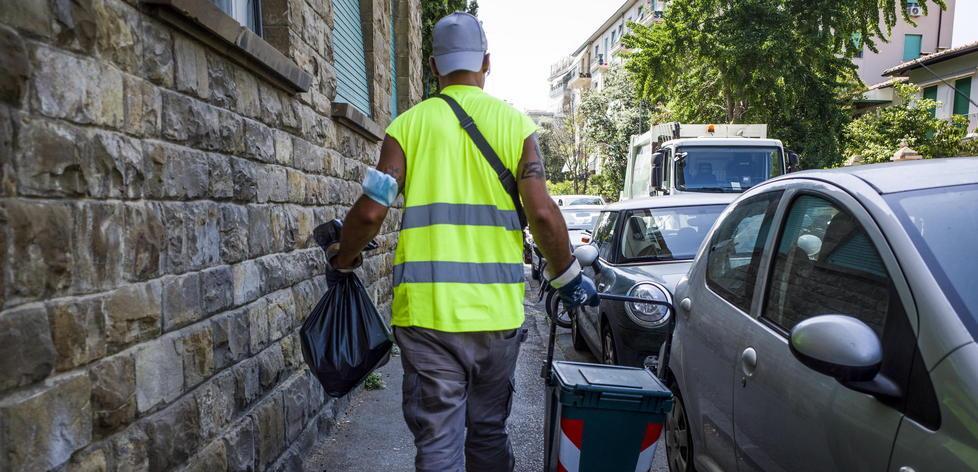 Tari a Livorno, aumenti anche per chi vive in due: arrivano i bollettini e cresce la protesta 