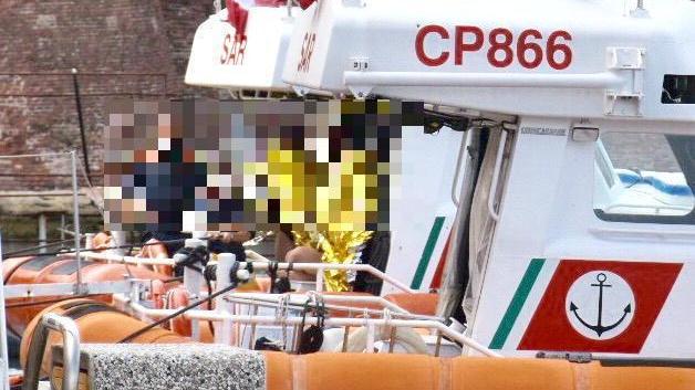 Un soccorso della guardia costiera (foto d'archivio)